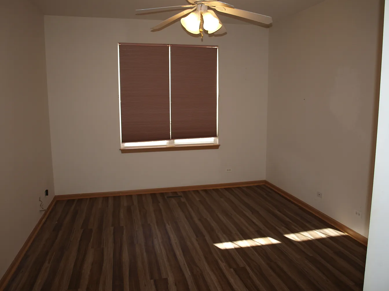 Gallery view 23 of 13128 W Sheffield Ln, Beach Park, IL, 60083
