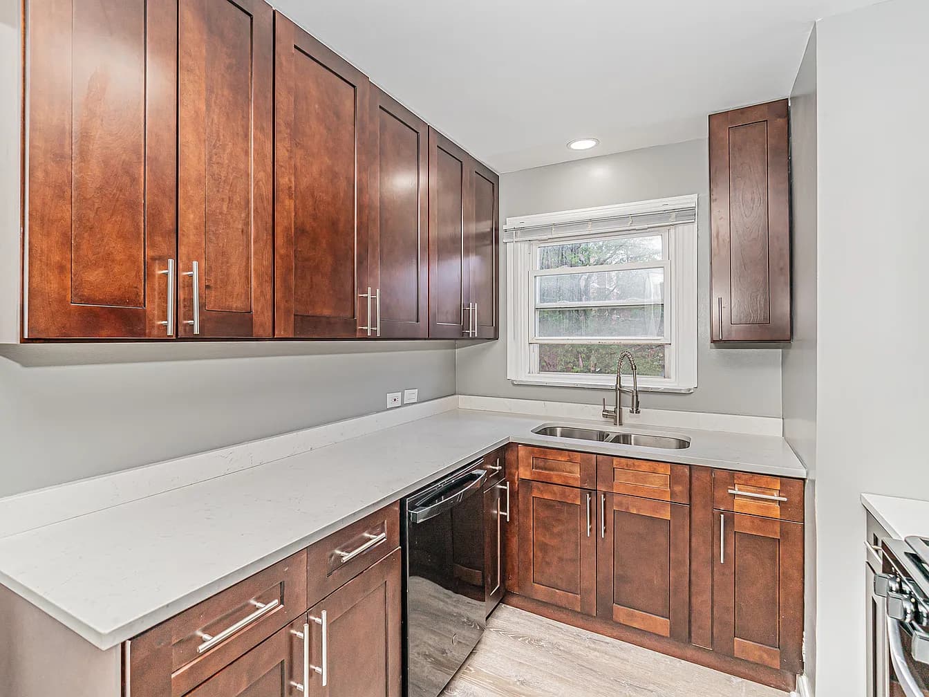 Gallery view 14 of 6554 N Ridge Blvd #2, Chicago, IL, 60626