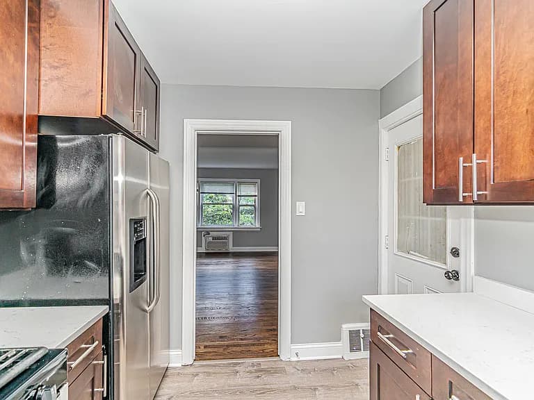 Gallery view 19 of 6554 N Ridge Blvd #2, Chicago, IL, 60626