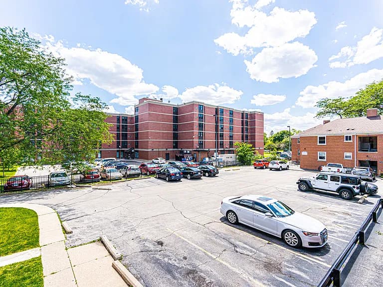 Gallery view 21 of 6554 N Ridge Blvd #2, Chicago, IL, 60626