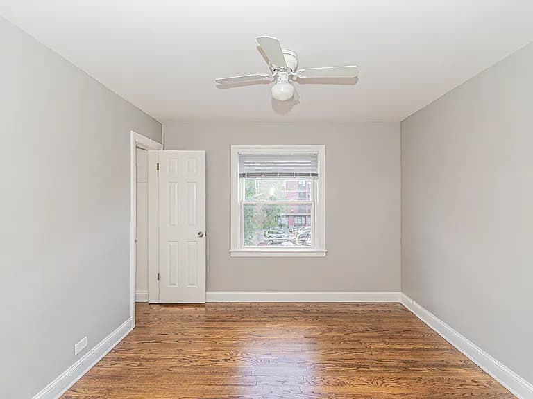 Gallery view 24 of 6554 N Ridge Blvd #2, Chicago, IL, 60626