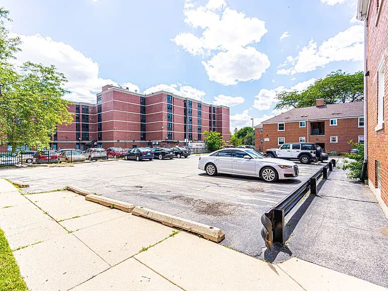 Gallery view 28 of 6554 N Ridge Blvd #2, Chicago, IL, 60626