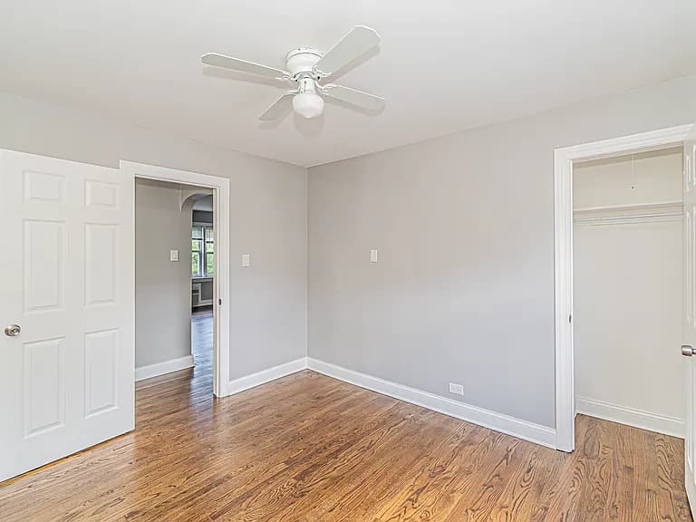 Gallery view 30 of 6554 N Ridge Blvd #2, Chicago, IL, 60626