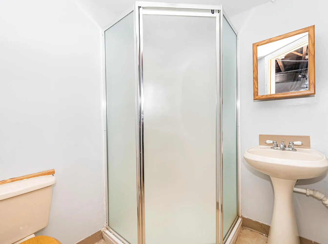 Gallery view 11 of 9543 Sumac Rd APT C, Des Plaines, IL, 60016