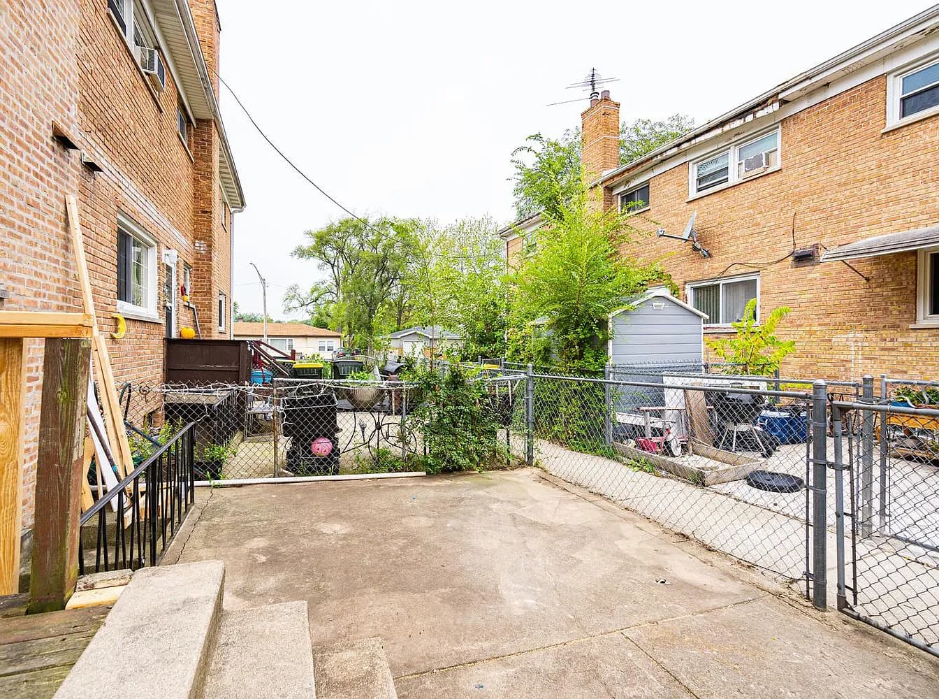 Gallery view 12 of 9543 Sumac Rd APT C, Des Plaines, IL, 60016