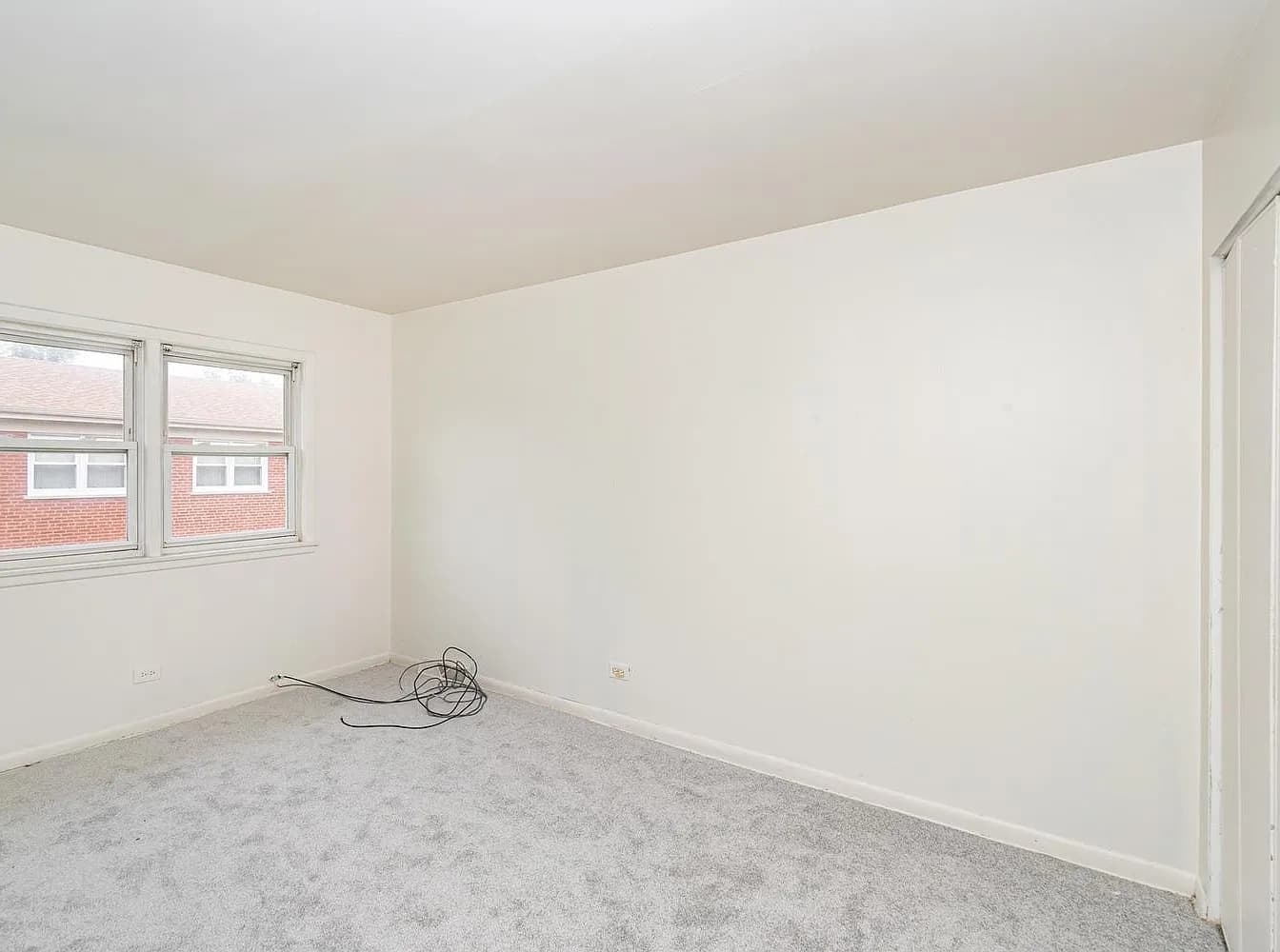 Gallery view 15 of 9543 Sumac Rd APT C, Des Plaines, IL, 60016