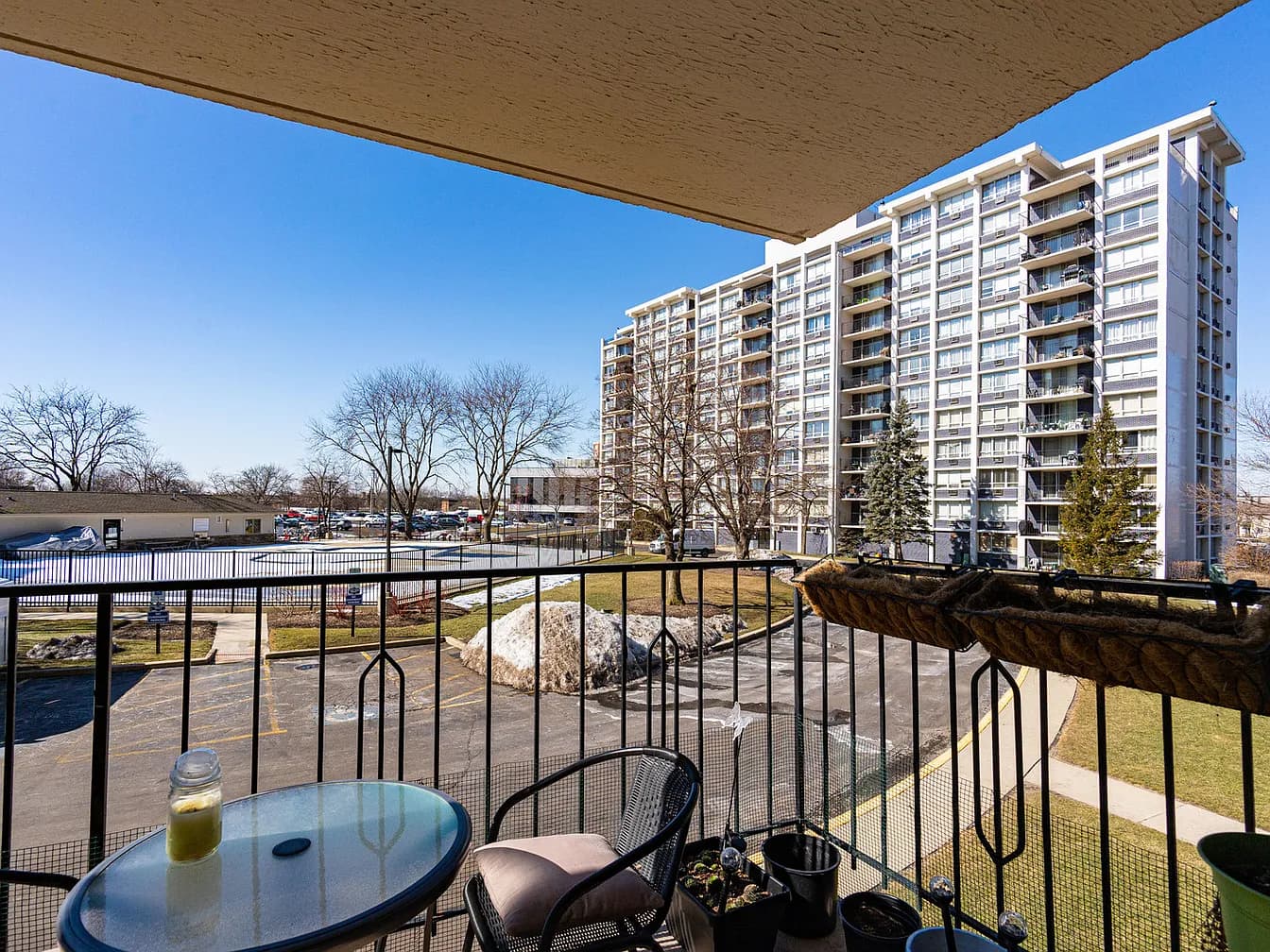 Gallery view 9 of 8801 W Golf Rd APT 2F, Niles, IL, 60714