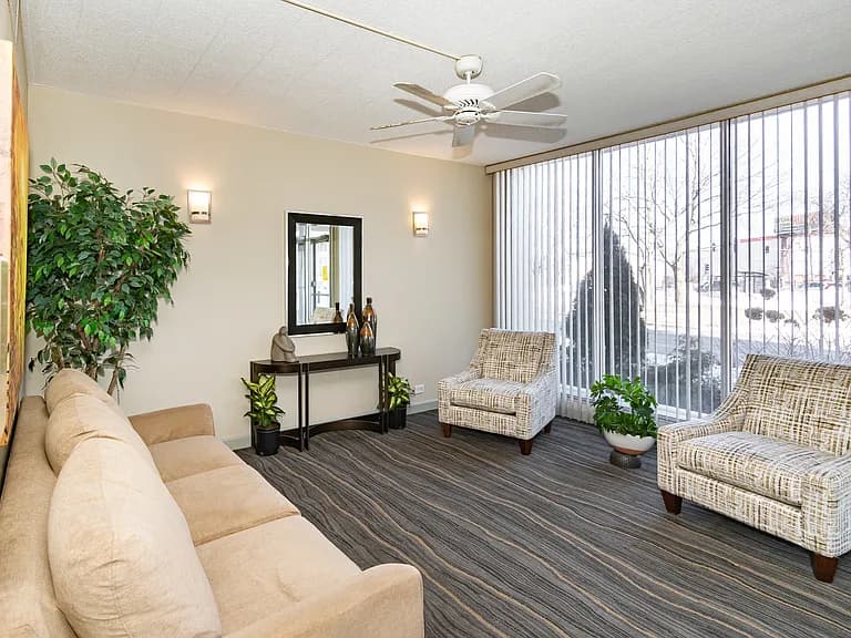 Gallery view 16 of 8801 W Golf Rd APT 2F, Niles, IL, 60714