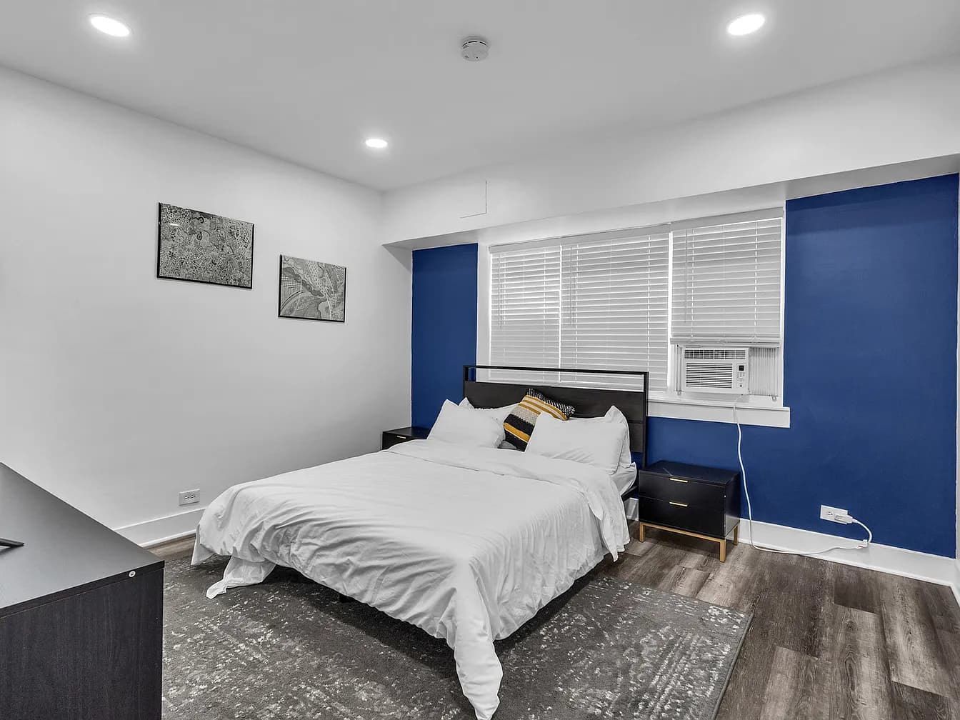 Gallery view 8 of 5335 N California Ave Apt 103, Chicago, IL 60625
