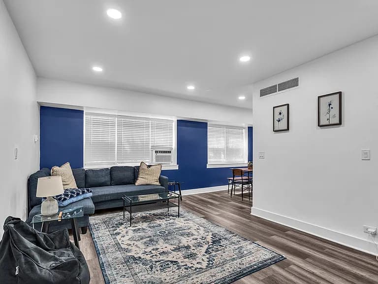 Gallery view 13 of 5335 N California Ave Apt 103, Chicago, IL 60625