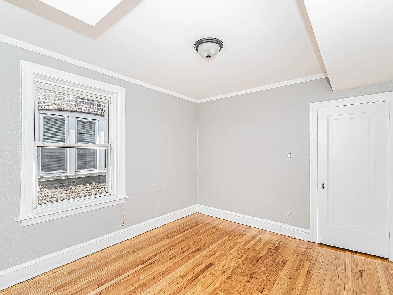 Gallery view 21 of 6535 N Artesian Ave, Chicago, IL, 60645