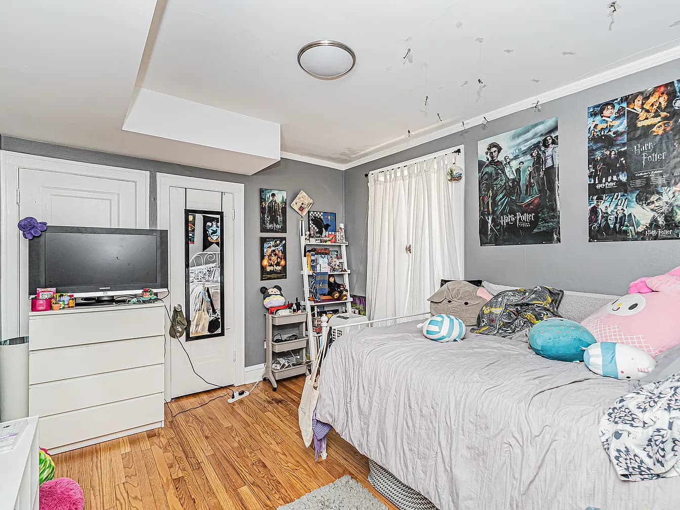 Gallery view 30 of 6535 N Artesian Ave, Chicago, IL, 60645