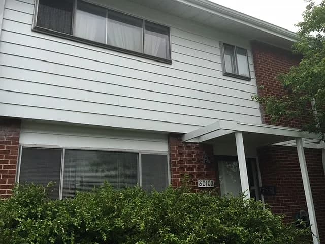 Exterior of 8010 W Lyons St Unit B, Niles, IL 60714