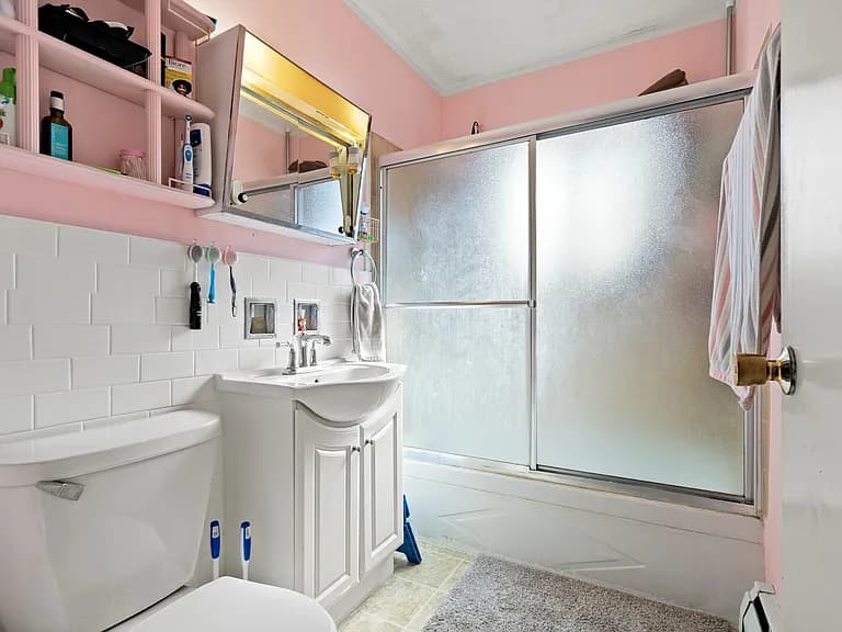 Gallery view 3 of 430 N 3rd Ave, Des Plaines, IL, 60016