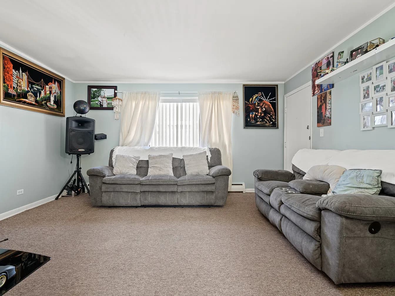 Gallery view 5 of 430 N 3rd Ave, Des Plaines, IL, 60016