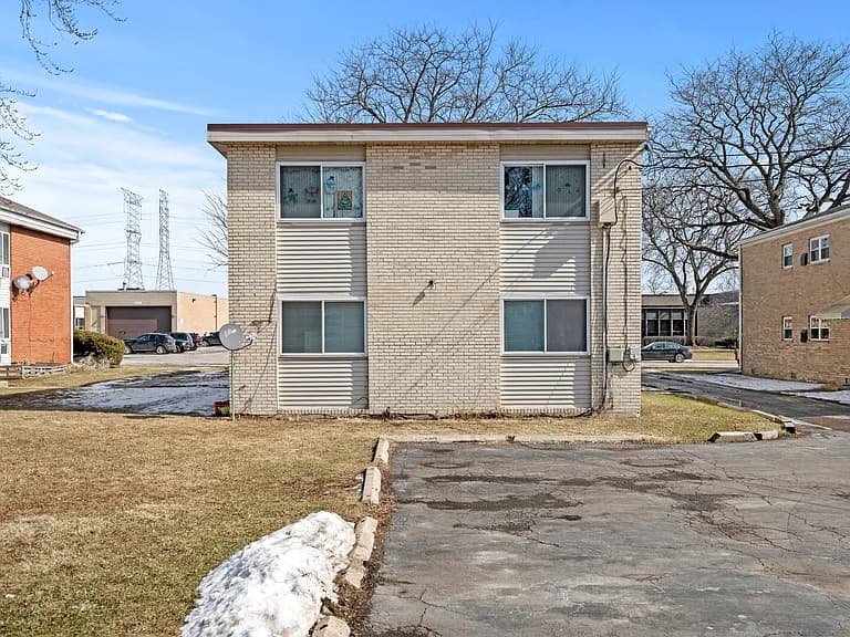 Gallery view 13 of 430 N 3rd Ave, Des Plaines, IL, 60016