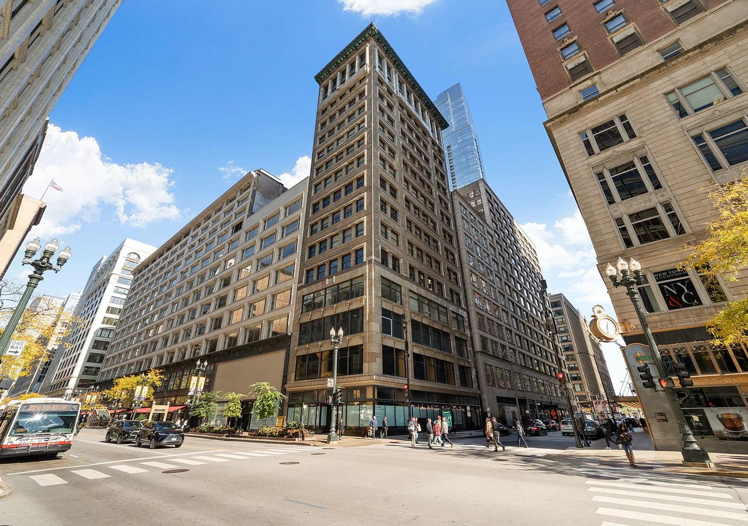 Historic Mentor Building exterior at 6 East Monroe Street in Chicago