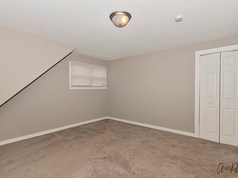 Gallery view 13 of 700 Pontiac Ct, Round Lake Heights, IL, 60073