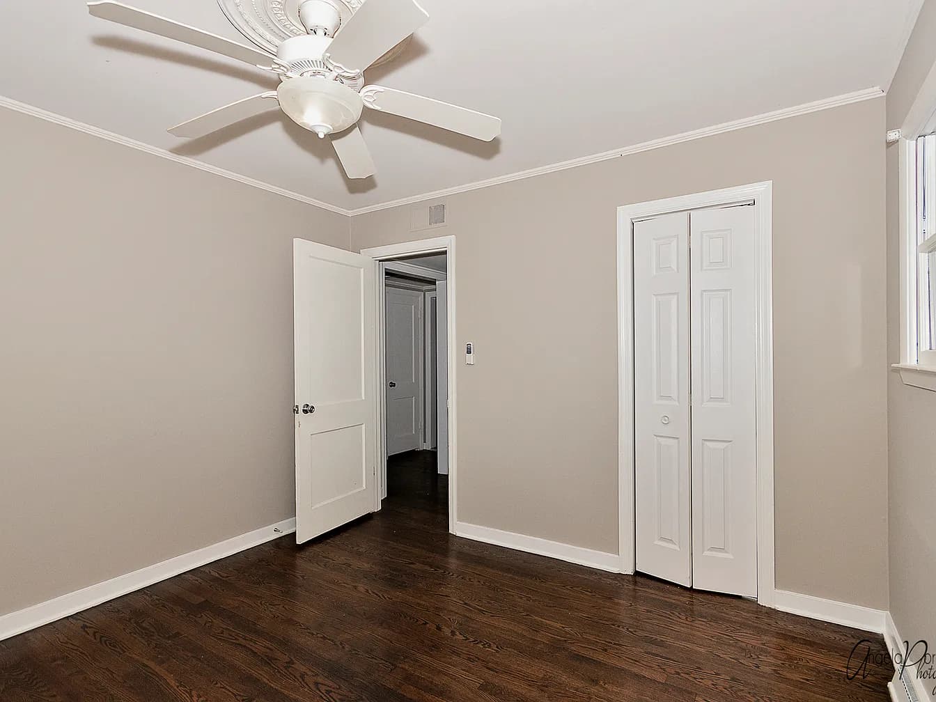 Gallery view 14 of 700 Pontiac Ct, Round Lake Heights, IL, 60073