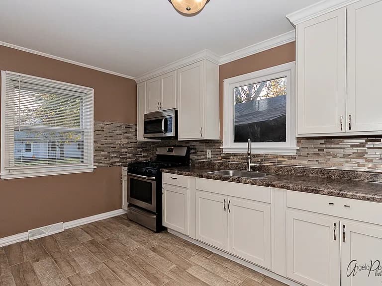 Gallery view 22 of 700 Pontiac Ct, Round Lake Heights, IL, 60073