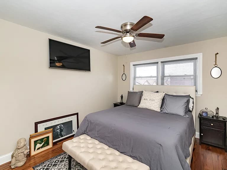 Gallery view 8 of 4330 N Keystone Ave APT 3E, Chicago, IL, 60641