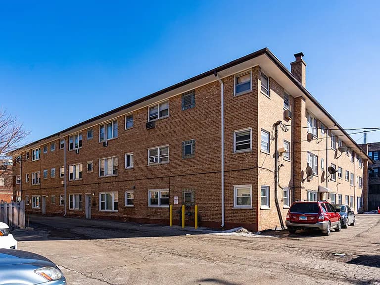 Gallery view 9 of 4330 N Keystone Ave APT 3E, Chicago, IL, 60641