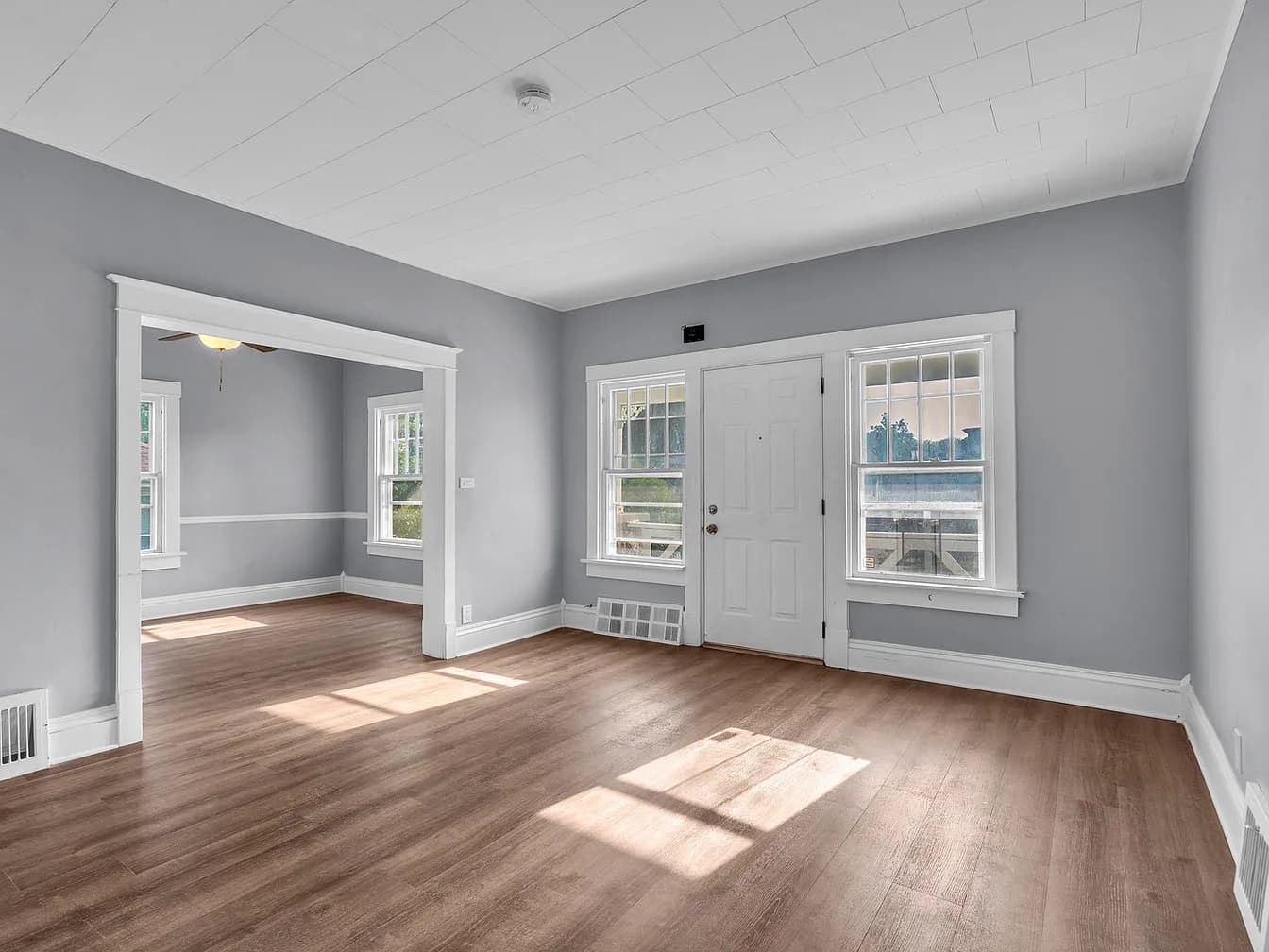 Gallery view 20 of 193 May St, Bensenville, IL 60106