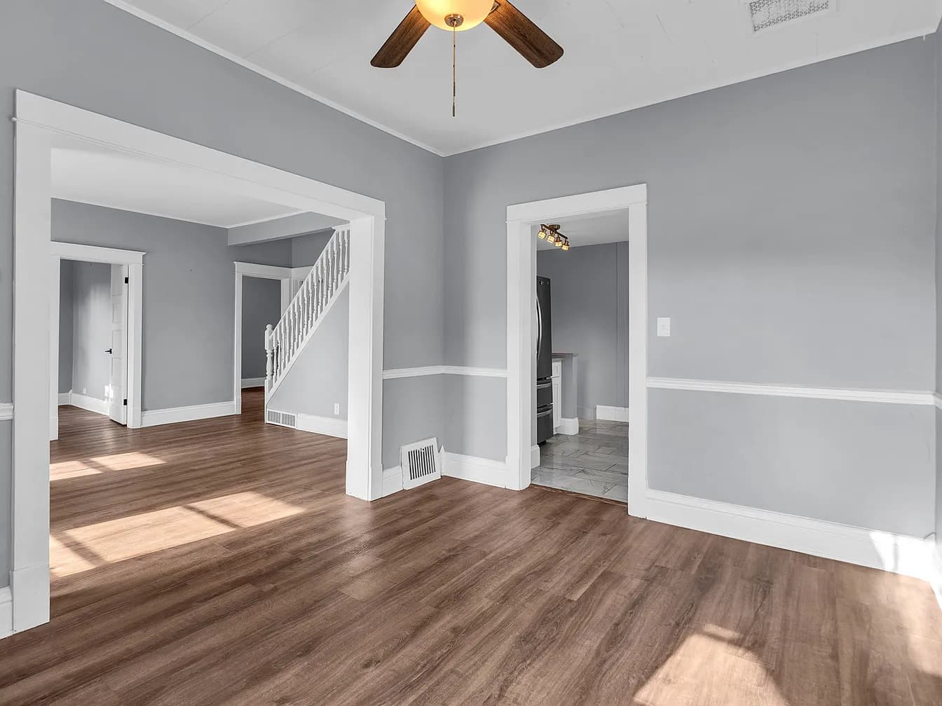 Gallery view 25 of 193 May St, Bensenville, IL 60106