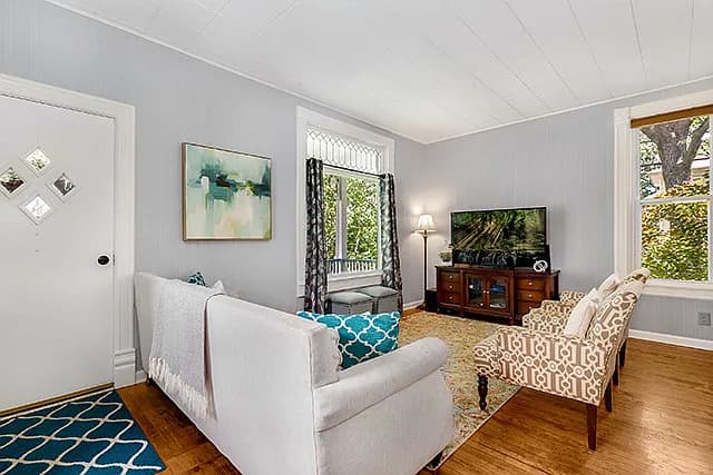 1495 Oakwood Ave property image