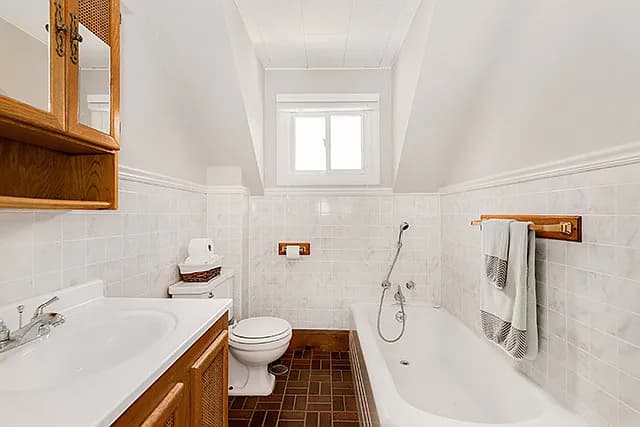 1495 Oakwood Ave property image