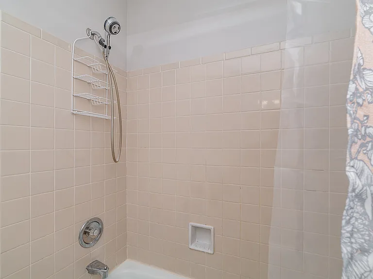 16503 Oxford Dr property image