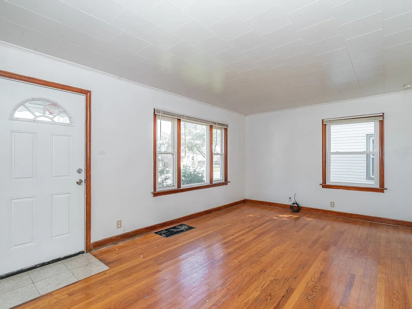 3915 W 85th St property image