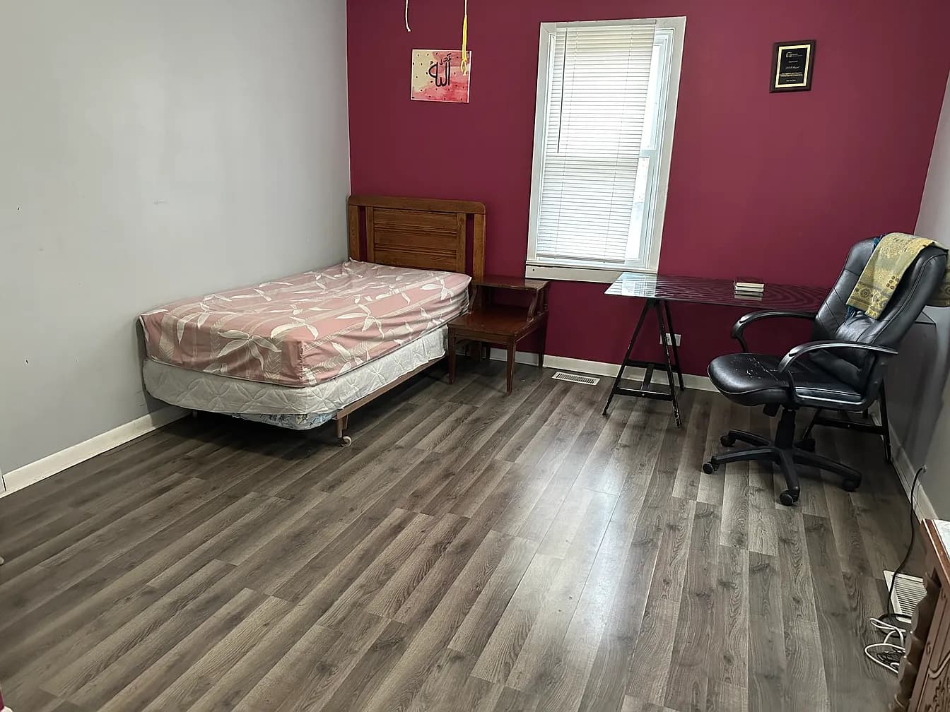 9035 N Delphia Ave property image
